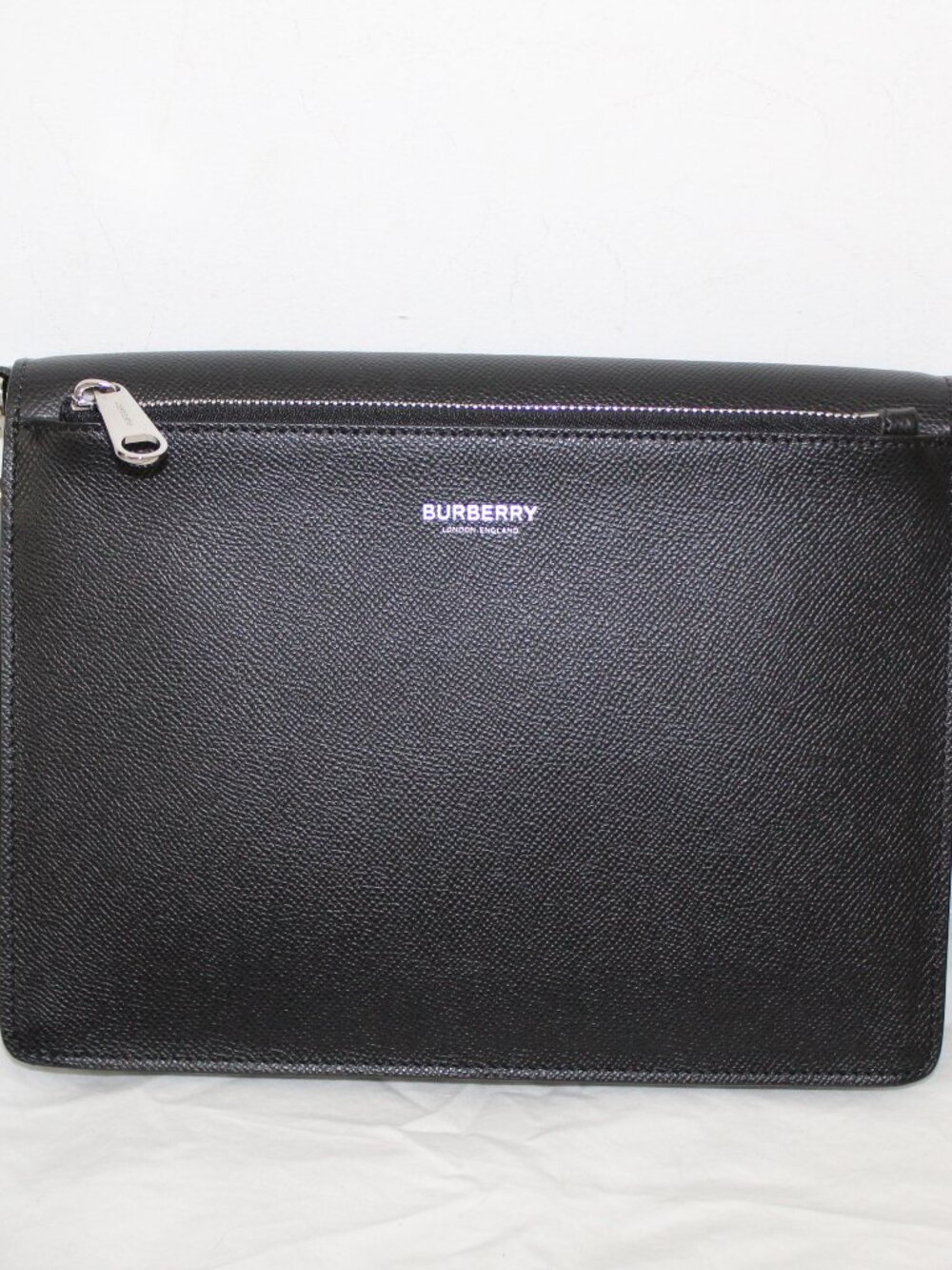Burberry Grained Leather Black Crossbody Shoulder Bag 2 Way Strap Black Snap Zip - Picture 2 of 15